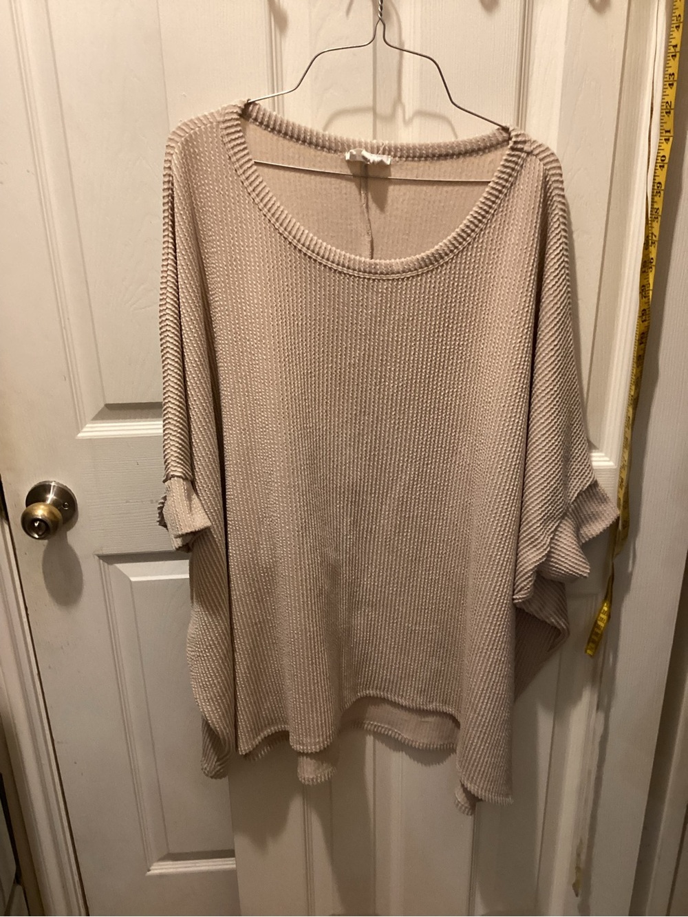 ANDREE BY UNIT Oversized Scoop Neck Ribbed Knit Sweater in Light Beige